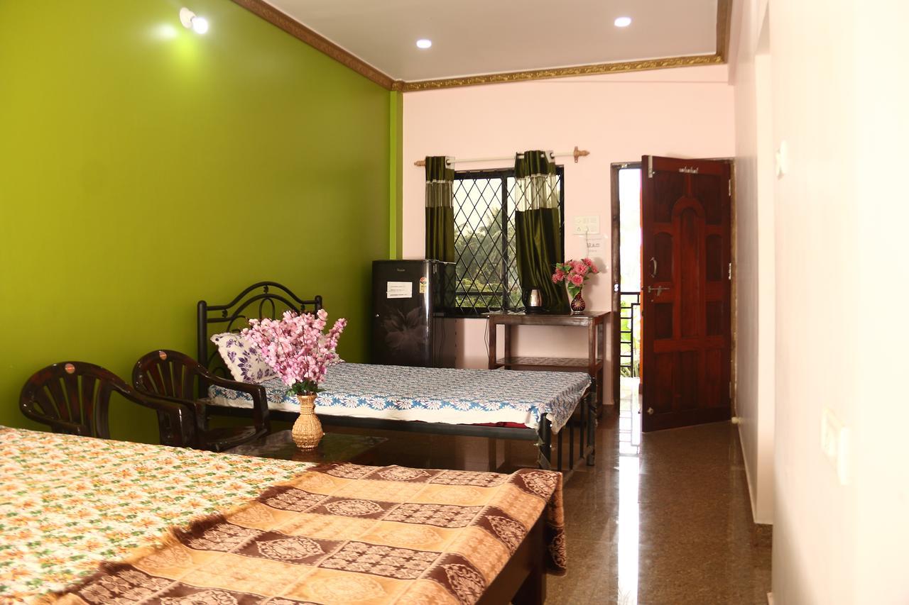 Sai Guru Guest House Andzsuna Kültér fotó