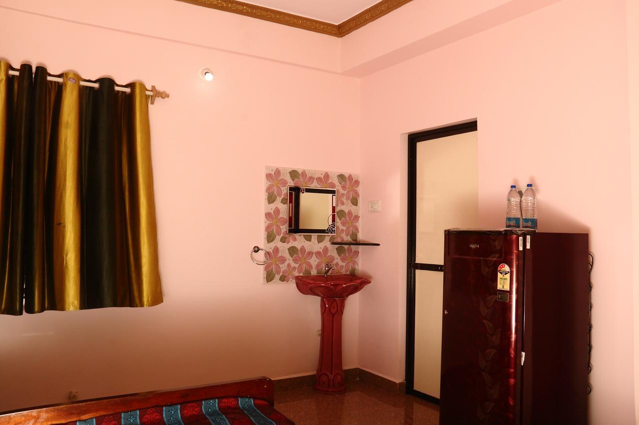 Sai Guru Guest House Andzsuna Kültér fotó