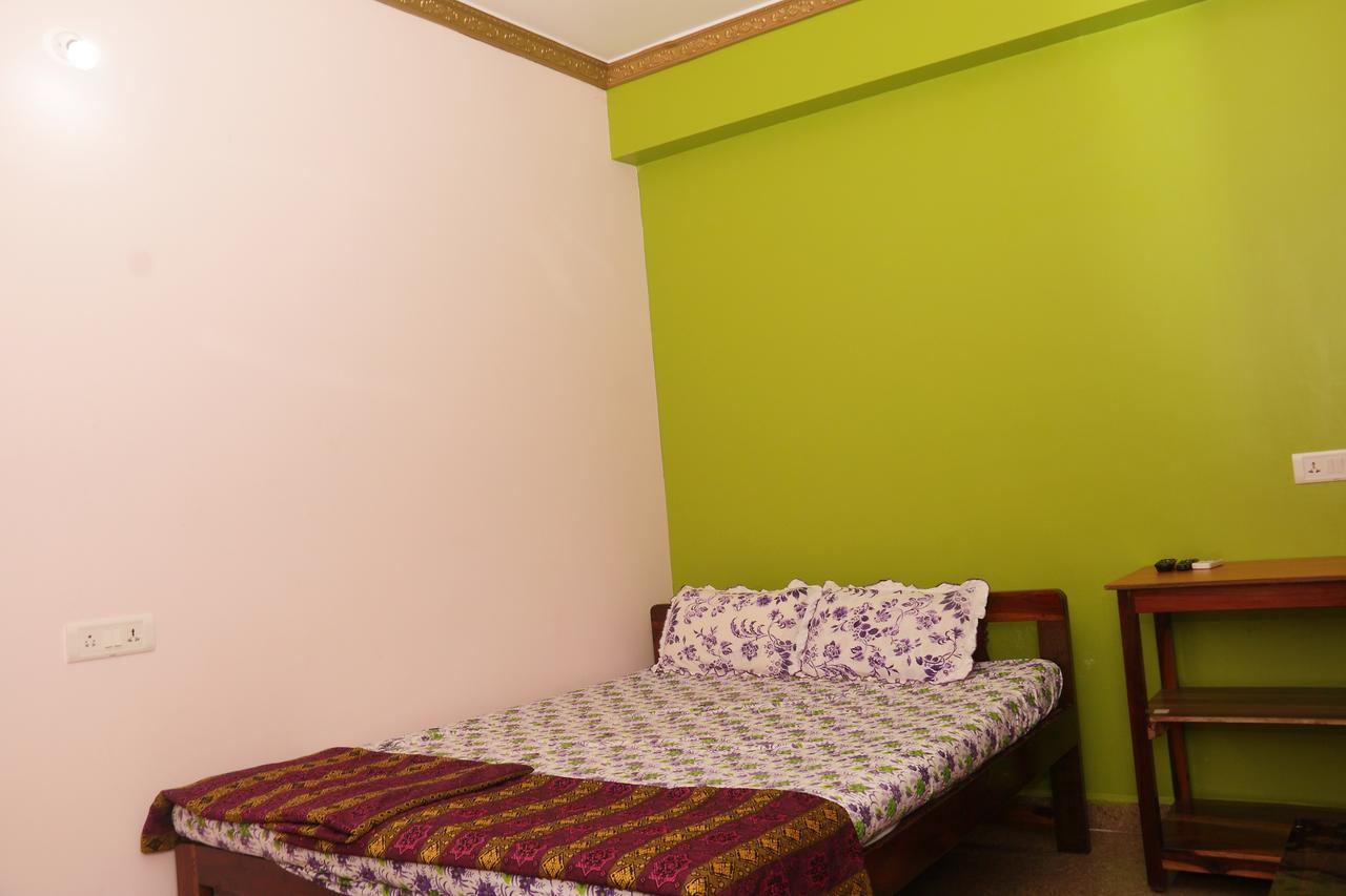 Sai Guru Guest House Andzsuna Kültér fotó